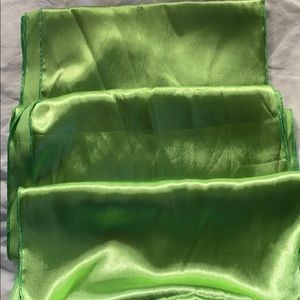 Lime green 8’ table runners